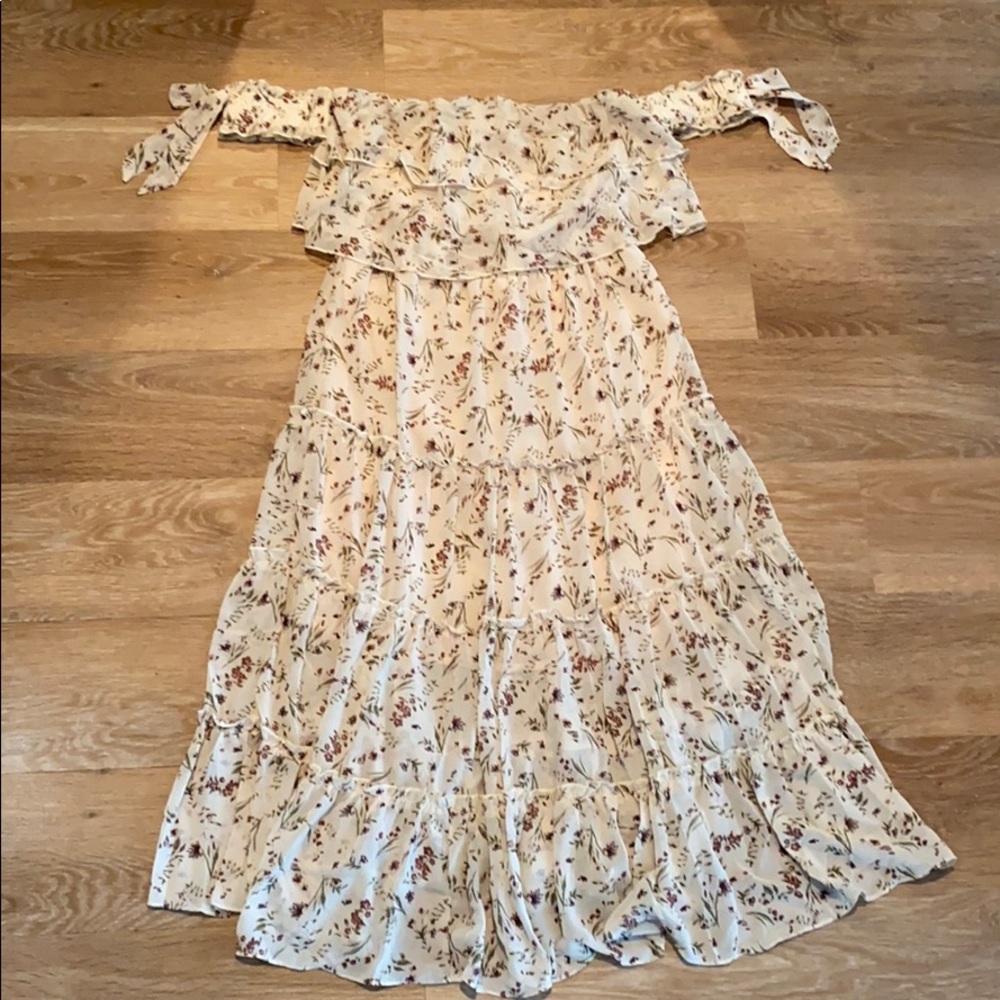 Off-the-shoulder floral midi dress